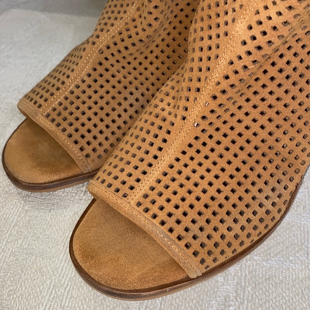 Vince Camuto boots